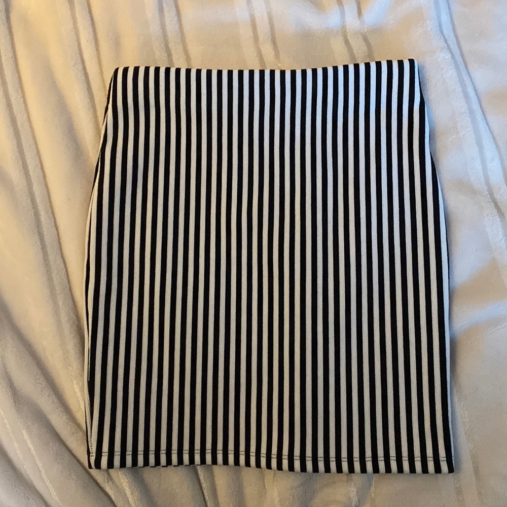 Black and white Pencil skirt